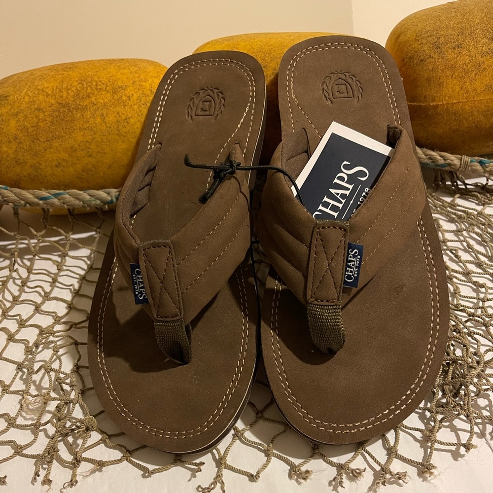 NWT Mens Chaps Brown Thong Sandals Flip Flops Size 8